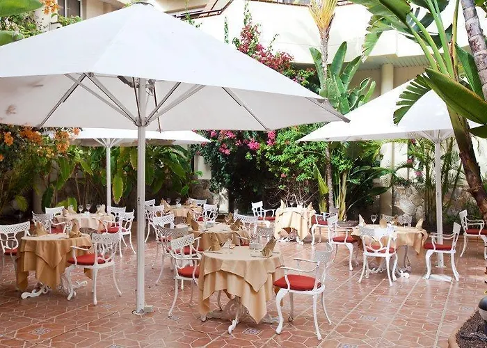 Barcelo Bay - Adults Only Otel