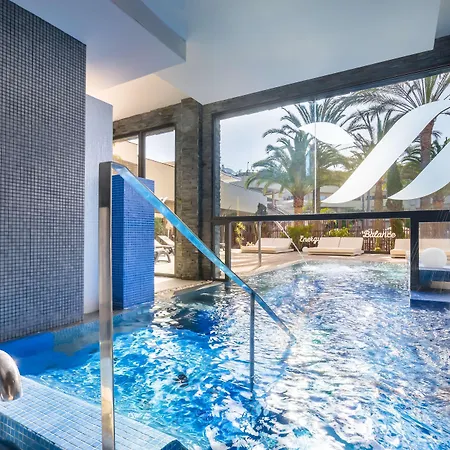 Barcelo Bay - Adults Only מלון