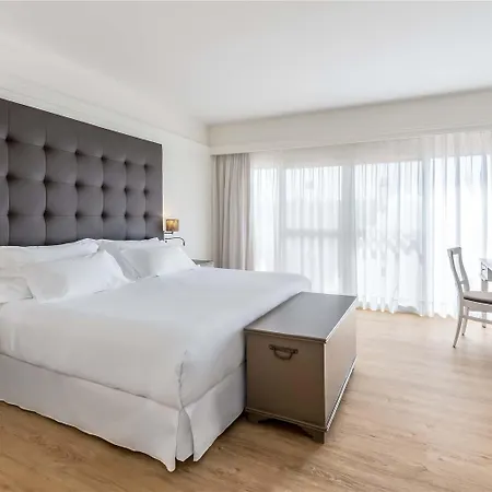 Barcelo Bay - Adults Only מלון קורלחו