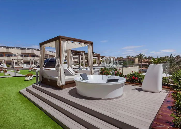 Barcelo Bay - Adults Only