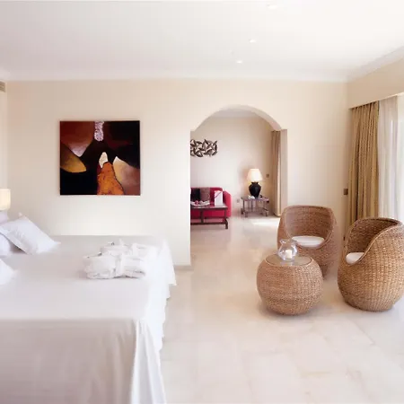 Barcelo Bay - Adults Only Otel